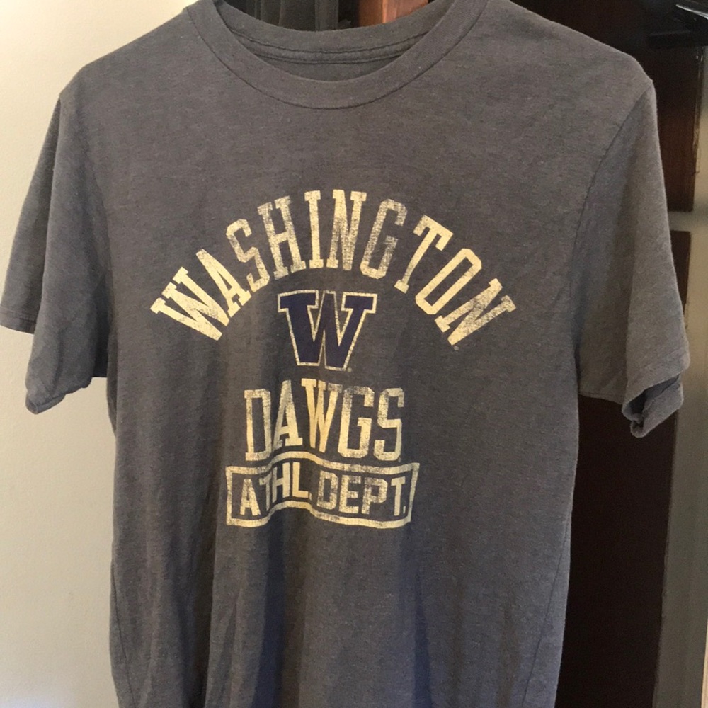 University of Washington Football T shirt